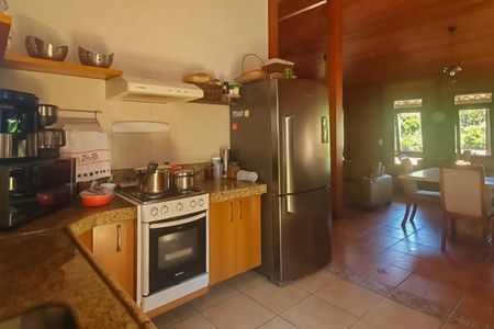 Casa à venda com 287m², 4 quartos e 3 vagas Casa à venda com 287m², 4 quartos e 3 vagasCozinha