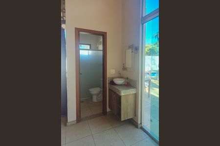 Casa à venda com 287m², 4 quartos e 3 vagas Casa à venda com 287m², 4 quartos e 3 vagasBanheiro Social