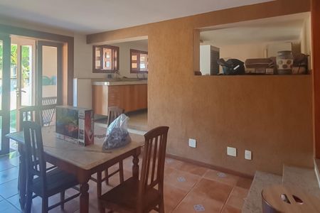 Casa à venda com 287m², 4 quartos e 3 vagas Casa à venda com 287m², 4 quartos e 3 vagasCozinha