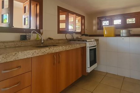 Casa à venda com 287m², 4 quartos e 3 vagas Casa à venda com 287m², 4 quartos e 3 vagasCozinha