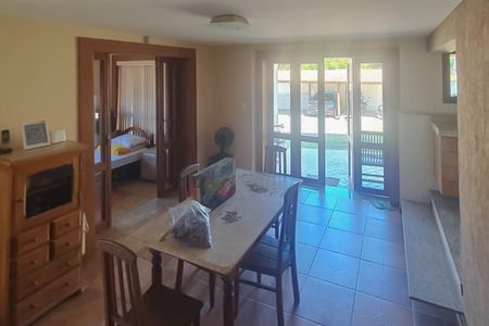 Casa à venda com 287m², 4 quartos e 3 vagas Casa à venda com 287m², 4 quartos e 3 vagasCozinha