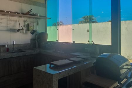 Casa à venda com 287m², 4 quartos e 3 vagas Casa à venda com 287m², 4 quartos e 3 vagasÁrea comum