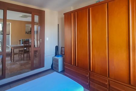 Casa à venda com 287m², 4 quartos e 3 vagas Casa à venda com 287m², 4 quartos e 3 vagasQuarto 2