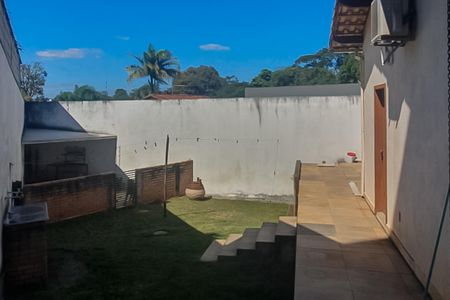 Casa à venda com 287m², 4 quartos e 3 vagas Casa à venda com 287m², 4 quartos e 3 vagasÁrea comum