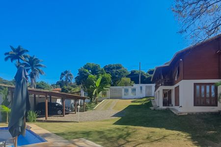 Casa à venda com 287m², 4 quartos e 3 vagas Casa à venda com 287m², 4 quartos e 3 vagasÁrea comum