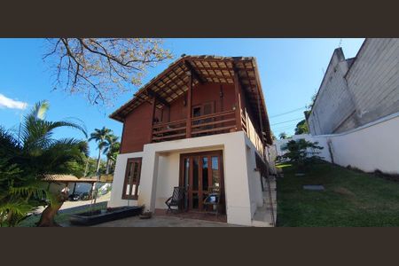 Casa à venda com 287m², 4 quartos e 3 vagas