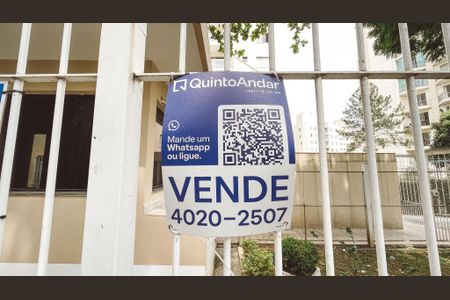 Apartamento à venda com 180m², 3 quartos e 2 vagas Apartamento à venda com 180m², 3 quartos e 2 vagasPlaca