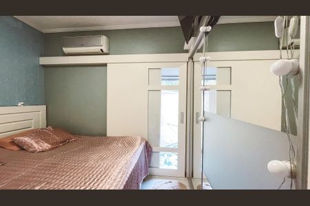 Apartamento à venda com 180m², 3 quartos e 2 vagas Apartamento à venda com 180m², 3 quartos e 2 vagasSuíte