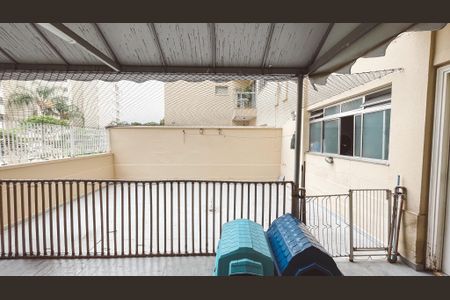 Apartamento à venda com 180m², 3 quartos e 2 vagas Apartamento à venda com 180m², 3 quartos e 2 vagasVaranda da Sala