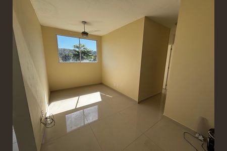 Sala de apartamento à venda com 2 quartos, 48m² em Vargem Pequena, Rio de Janeiro