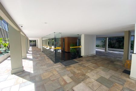 Apartamento à venda com 110m², 3 quartos e 1 vagaÁrea comum hall