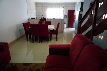 Casa para alugar com 196m², 4 quartos e 3 vagasSala 