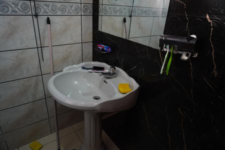 Casa para alugar com 196m², 4 quartos e 3 vagasBanheiro 1