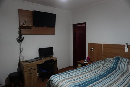 Casa para alugar com 196m², 4 quartos e 3 vagasSuíte