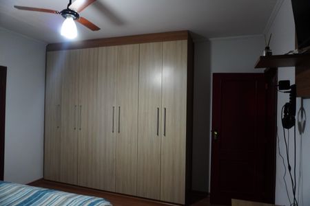 Casa para alugar com 196m², 4 quartos e 3 vagasSuíte