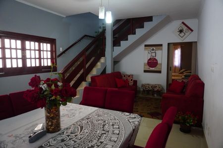 Casa para alugar com 196m², 4 quartos e 3 vagasSala 