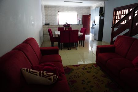 Casa para alugar com 196m², 4 quartos e 3 vagasSala 