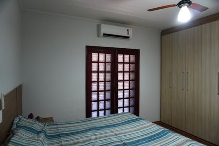 Casa para alugar com 196m², 4 quartos e 3 vagasSuíte