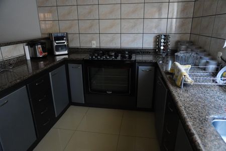 Casa para alugar com 196m², 4 quartos e 3 vagasCozinha