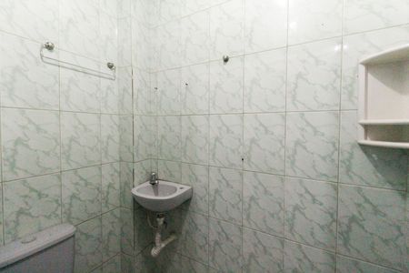 Casa de condomínio para alugar com 100m², 2 quartos e 1 vagaBanheiro de Serviço