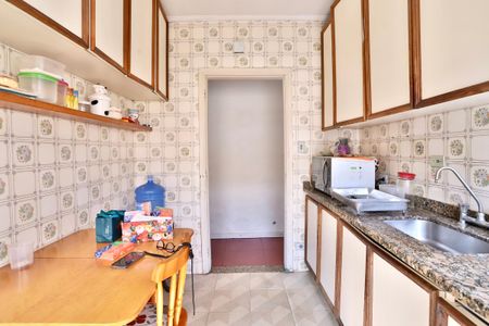 Casa para alugar com 229m², 3 quartos e 4 vagas Casa para alugar com 229m², 3 quartos e 4 vagasCozinha