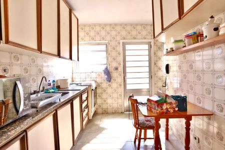 Casa para alugar com 229m², 3 quartos e 4 vagas Casa para alugar com 229m², 3 quartos e 4 vagasCozinha