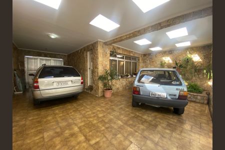 Casa para alugar com 229m², 3 quartos e 4 vagas Casa para alugar com 229m², 3 quartos e 4 vagasGaragem