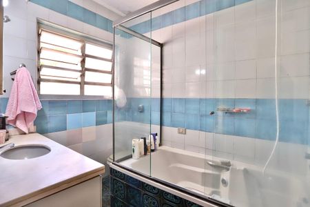 Casa para alugar com 229m², 3 quartos e 4 vagas Casa para alugar com 229m², 3 quartos e 4 vagasBanheiro da Suíte 1