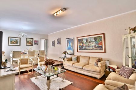 Casa para alugar com 229m², 3 quartos e 4 vagas Casa para alugar com 229m², 3 quartos e 4 vagasSala