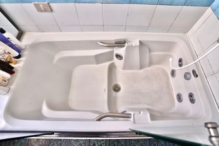 Casa para alugar com 229m², 3 quartos e 4 vagas Casa para alugar com 229m², 3 quartos e 4 vagasBanheiro da Suíte 1