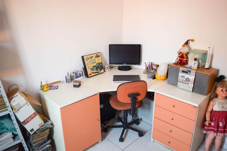 Casa à venda com 170m², 3 quartos e 2 vagas Casa à venda com 170m², 3 quartos e 2 vagasQuarto 2