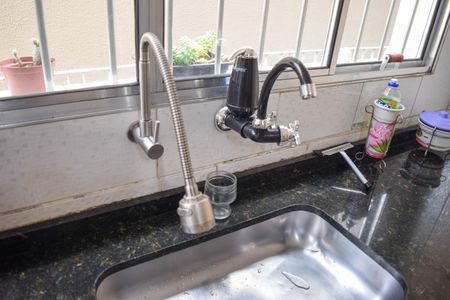 Casa à venda com 170m², 3 quartos e 2 vagas Casa à venda com 170m², 3 quartos e 2 vagasCozinha