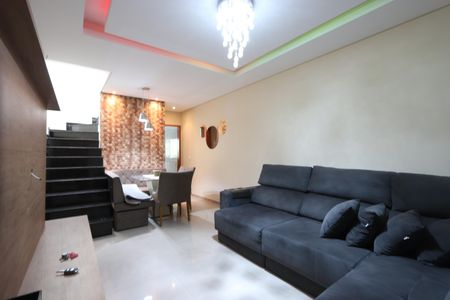 Sala de casa para alugar com 2 quartos, 120m² em Vila Rica, São Paulo