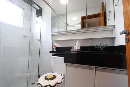 Casa para alugar com 120m², 2 quartos e 2 vagasBanheiro da Suíte