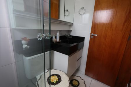 Casa para alugar com 120m², 2 quartos e 2 vagasBanheiro da Suíte