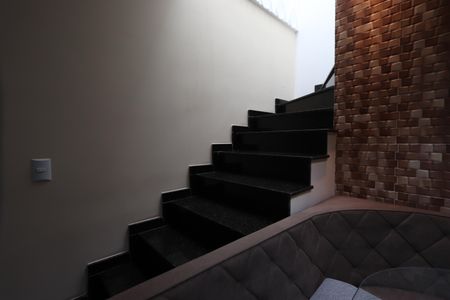 Casa para alugar com 120m², 2 quartos e 2 vagasCorredor