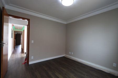 Casa para alugar com 120m², 2 quartos e 2 vagasQuarto 