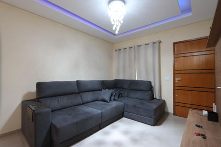 Casa para alugar com 120m², 2 quartos e 2 vagasSala