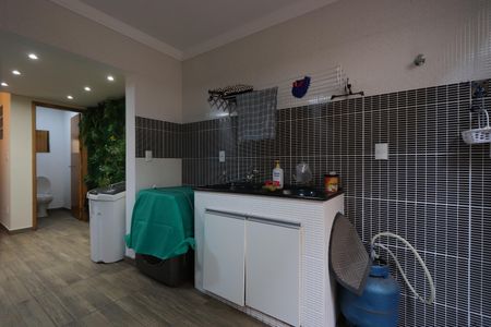 Casa para alugar com 120m², 2 quartos e 2 vagasLavanderia