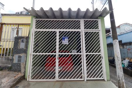 Casa à venda com 80m², 2 quartos e 1 vaga Casa à venda com 80m², 2 quartos e 1 vagaFachada