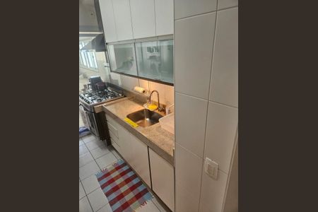 Apartamento à venda com 108m², 3 quartos e 2 vagas Apartamento à venda com 108m², 3 quartos e 2 vagasCozinha