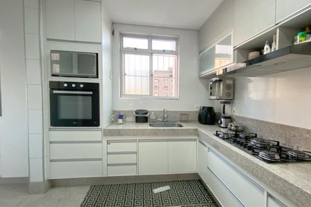 Apartamento à venda com 106m², 3 quartos e 2 vagasCozinha