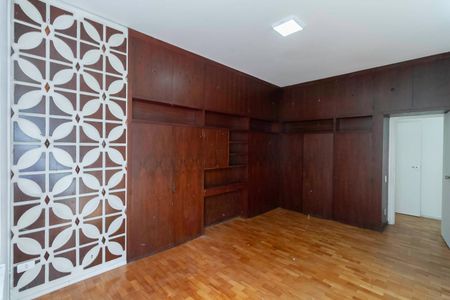 Apartamento à venda com 247m², 4 quartos e 2 vagasQuarto 1