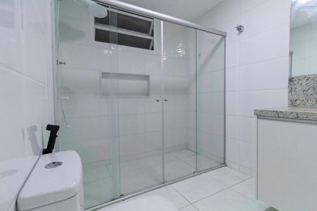 Apartamento à venda com 247m², 4 quartos e 2 vagasBanheiro da suíte