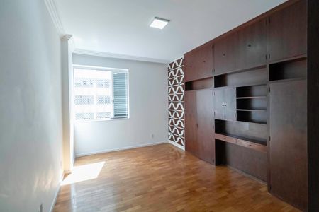 Apartamento à venda com 247m², 4 quartos e 2 vagasQuarto 1