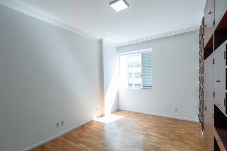 Apartamento à venda com 247m², 4 quartos e 2 vagasQuarto 1