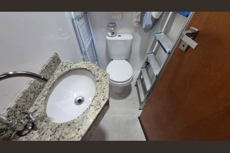 Apartamento à venda com 110m², 2 quartos e 2 vagasLavabo