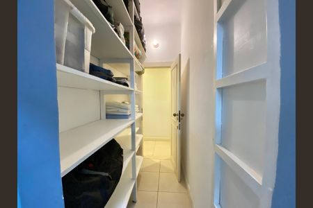 Apartamento para alugar com 250m², 3 quartos e sem vagaCorredor
