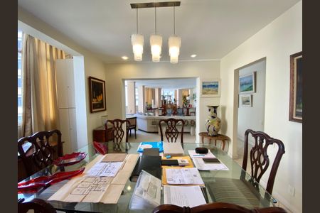 Apartamento para alugar com 250m², 3 quartos e sem vagaSala