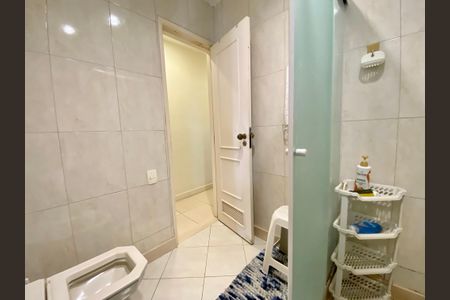 Apartamento para alugar com 250m², 3 quartos e sem vagaBanheiro 2